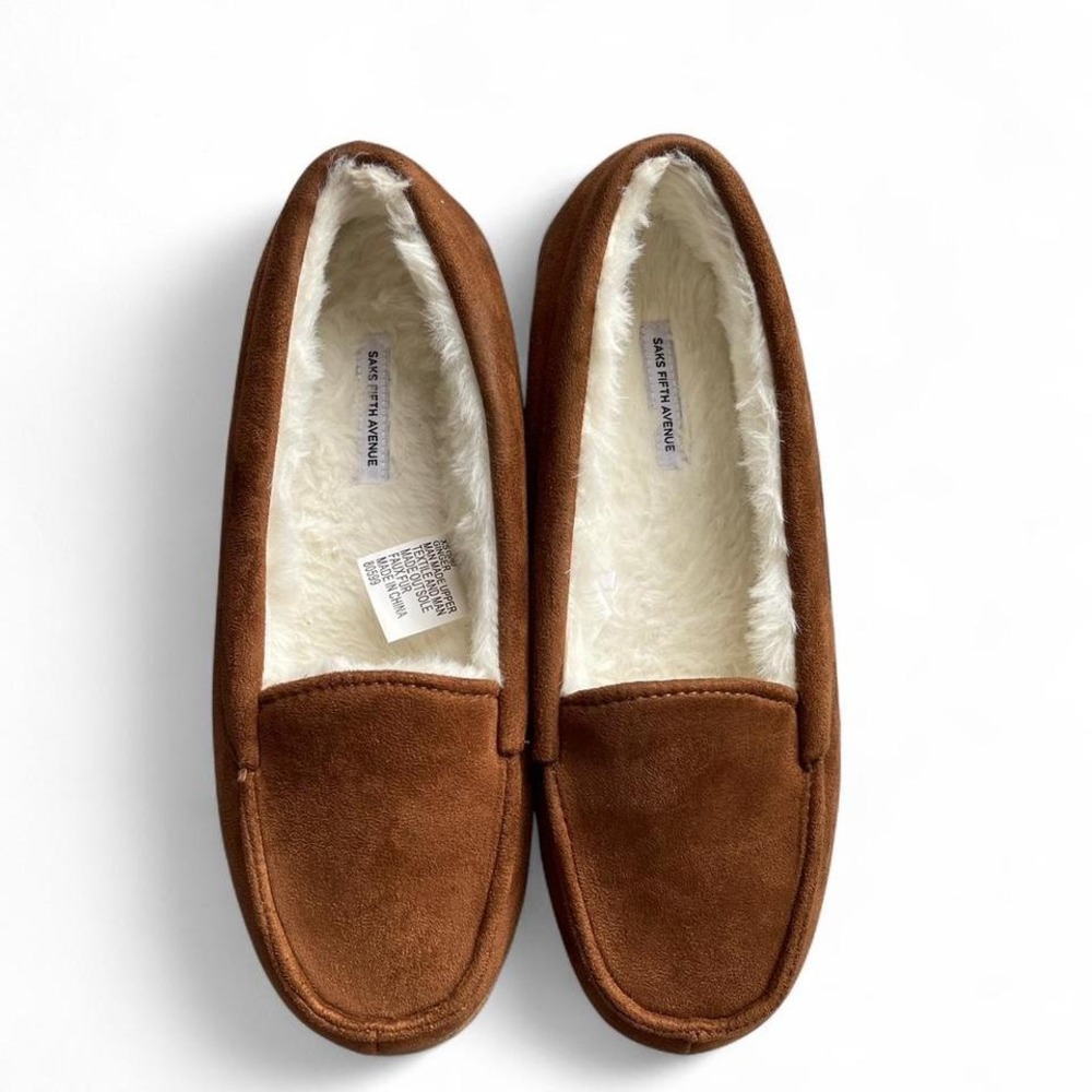 Brown Saks &‎ fifth ave suede comfy slippers